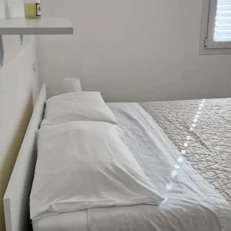 Domus Fortunae Apartment